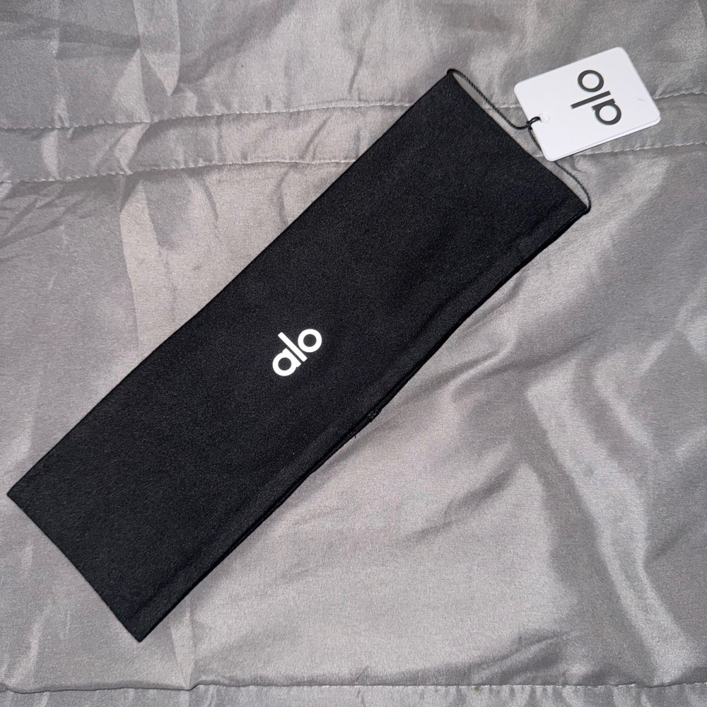 Alo Black Headband